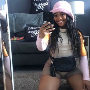 Meet your Posher, Destiny